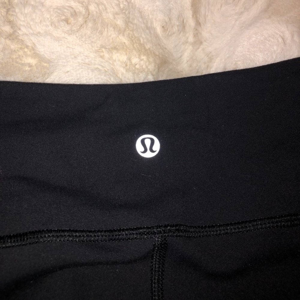 Lululemon Wunder Under Mid Rise Crop - Picture 5 of 6
